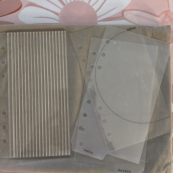 Moterm Luxe Ring Planner in Personal size with inserts, dashboards & dividers - Picture 12 of 15